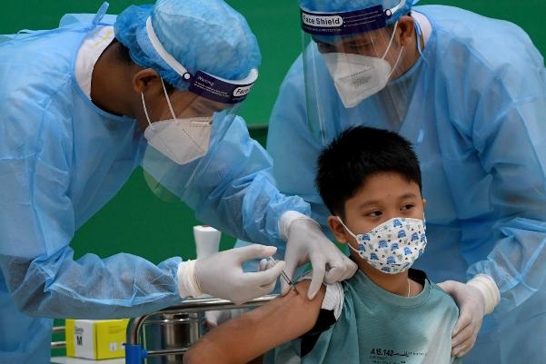 Đẩy mạnh hơn nữa việc tiêm phòng vaccine Covid-19 nhất là cho trẻ em Đẩy mạnh hơn nữa việc tiêm phòng vaccine Covid-19 nhất là cho trẻ em