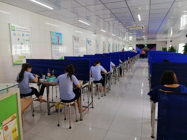 Hỗ trợ bữa ăn cho đoàn viên, người lao động đang thực hiện “3 tại chỗ”