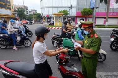 Công an TP. Hà Nội hướng dẫn cấp và kiểm tra giấy đi đường có nhận diện mã QR