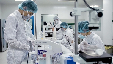 Thủ tướng đề nghị các nhà khoa học tiếp tục góp sức cho công tác phòng, chống COVID-19