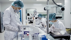 Thủ tướng đề nghị các nhà khoa học tiếp tục góp sức cho công tác phòng, chống COVID-19