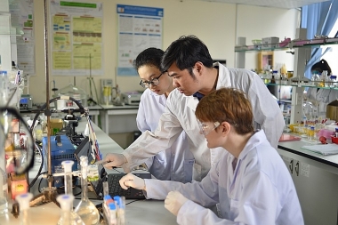 Quy định mới về công dân Việt Nam ra nước ngoài giảng dạy, học tập, nghiên cứu khoa học