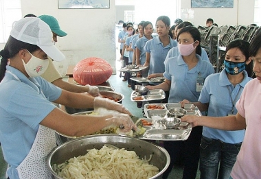 Hỗ trợ bữa ăn cho lao động đang thực hiện "1 cung đường 2 điểm đến"