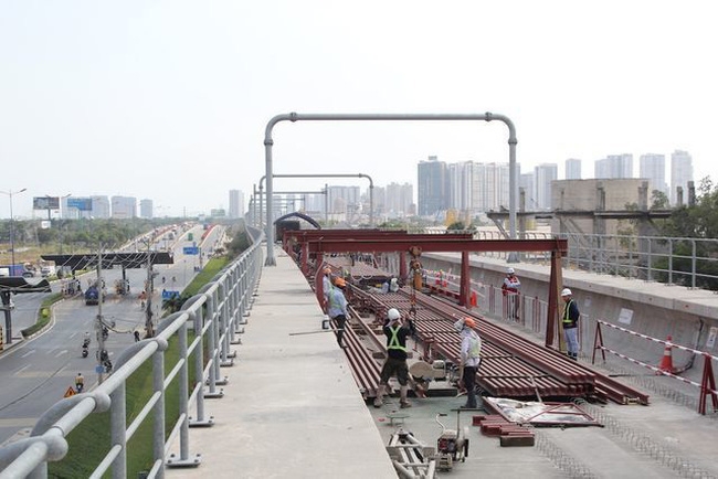 2 tháng đầu năm, giải ngân đầu tư công đạt 8,8% kế hoạch, chủ yếu tại các dự án chuyển tiếp 2 tháng đầu năm, giải ngân đầu tư công đạt 8,8% kế hoạch, chủ yếu tại các dự án chuyển tiếp