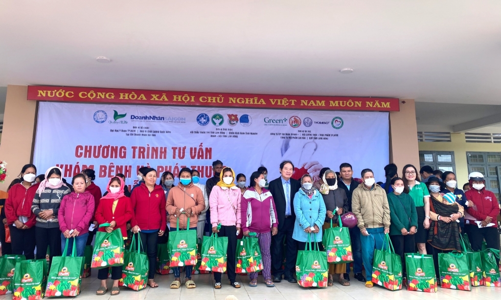 GREEN+ tài trợ 100 triệu đồng tổ chức khám và phát thuốc miễn phí tại Tân Châu - Di Linh - Lâm Đồng