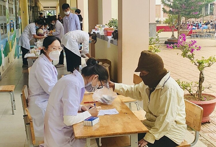 GREEN+ tài trợ 100 triệu đồng tổ chức khám và phát thuốc miễn phí tại Tân Châu - Di Linh - Lâm Đồng GREEN+ tài trợ 100 triệu đồng tổ chức khám và phát thuốc miễn phí tại Tân Châu - Di Linh - Lâm Đồng