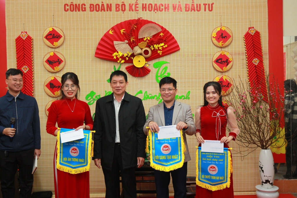 Bộ Kế hoạch và Đầu tư tổ chức Hội thi “Gói bánh chưng xanh - Chào Xuân Quý Mão 2023 Bộ Kế hoạch và Đầu tư tổ chức Hội thi “Gói bánh chưng xanh - Chào Xuân Quý Mão 2023