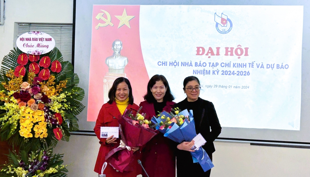 Tổ chức thành công Đại hội Chi hội Nhà báo Tạp chí Kinh tế và Dự báo nhiệm kỳ 2024-2026 Tổ chức thành công Đại hội Chi hội Nhà báo Tạp chí Kinh tế và Dự báo nhiệm kỳ 2024-2026