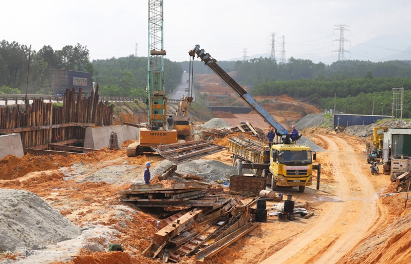 Yêu cầu công bố giá các loại vật liệu xây dựng đến chân công trình cho từng gói thầu