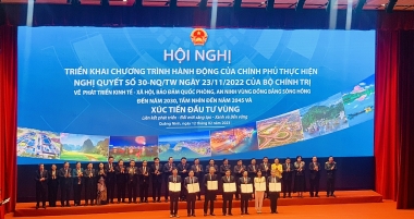 Phát triển Quảng Ninh là một tỉnh tiêu biểu của cả nước về mọi mặt