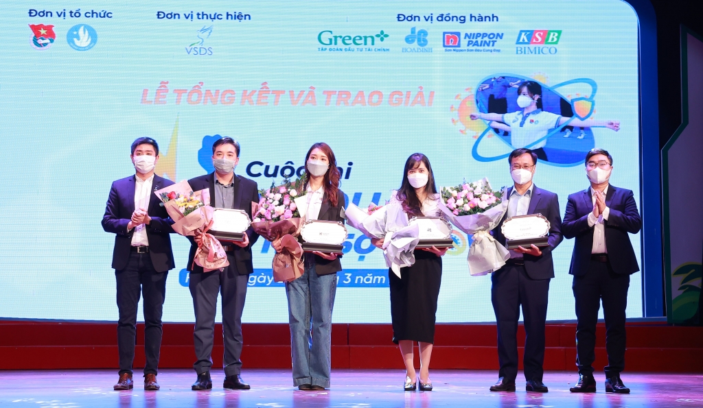 Cuộc thi sáng tác clip “Vượt qua nỗi sợ nCoV” kết thúc với kỷ lục: 5.310 clip tham gia Cuộc thi sáng tác clip “Vượt qua nỗi sợ nCoV” kết thúc với kỷ lục: 5.310 clip tham gia