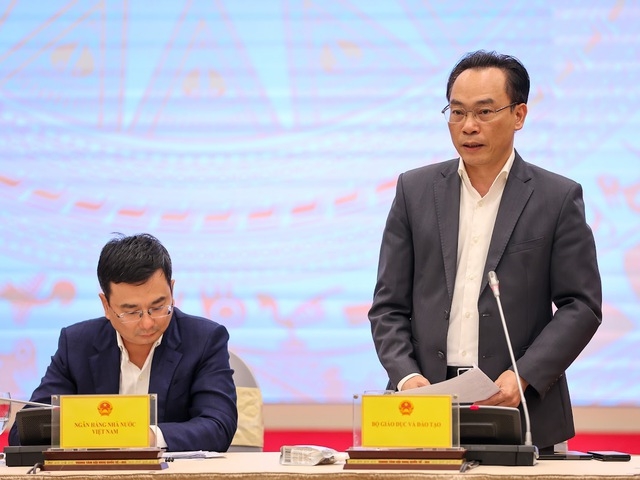 Lãnh đạo Bộ Giáo dục và Đào tạo lý giải vì sao nhân đôi hệ số điểm môn Văn, Toán trong kỳ thi vào lớp 10 Lãnh đạo Bộ Giáo dục và Đào tạo lý giải vì sao nhân đôi hệ số điểm môn Văn, Toán trong kỳ thi vào lớp 10