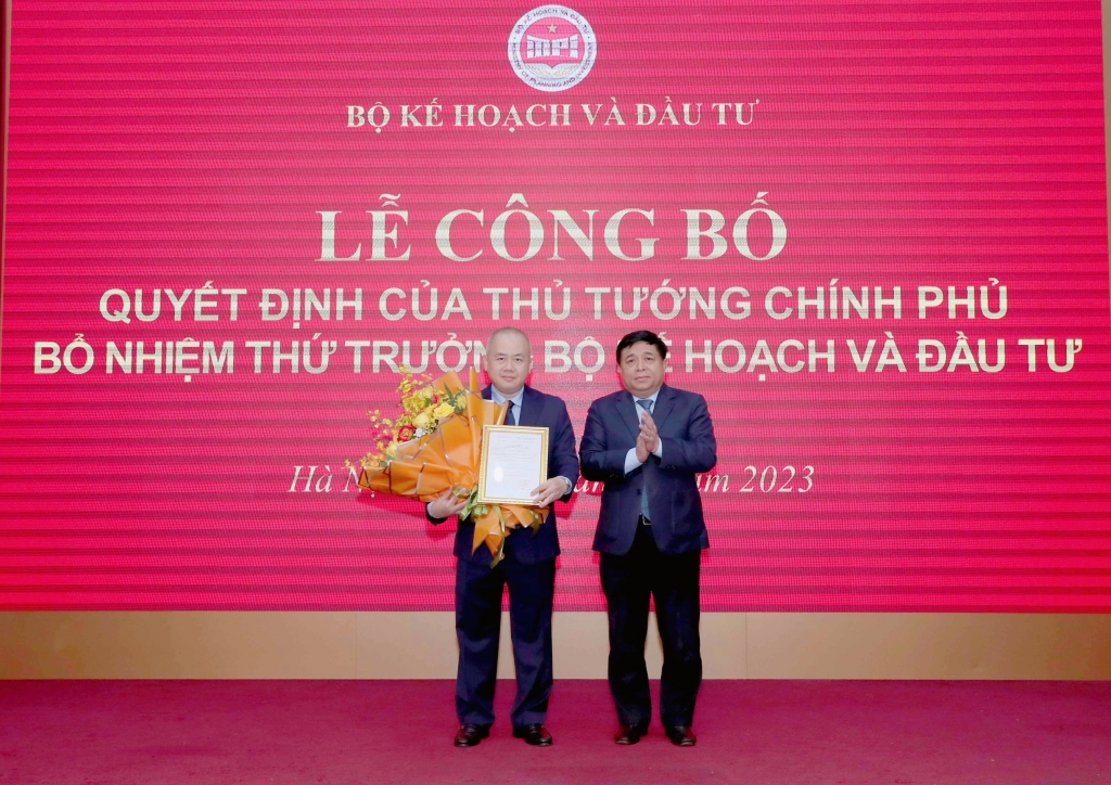 Công bố và trao Quyết định bổ nhiệm Thứ trưởng Bộ Kế hoạch và Đầu tư đối với ông Đỗ Thành Trung