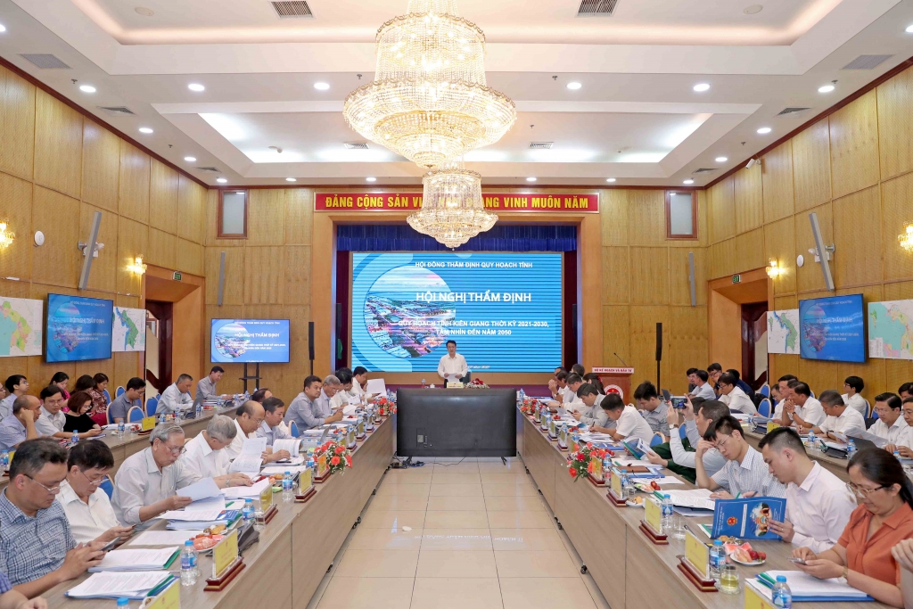 Thời kỳ 2021-2030: Định hướng phát triển Kiên Giang thành trung tâm kinh tế biển của quốc gia Thời kỳ 2021-2030: Định hướng phát triển Kiên Giang thành trung tâm kinh tế biển của quốc gia
