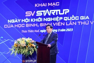Bộ trưởng Nguyễn Chí Dũng mong thanh niên không ngại thử nghiệm, học hỏi từ thất bại