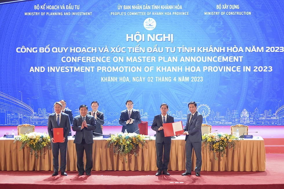 Đưa Khánh Hòa vững bước trên con đường phát triển nhanh và bền vững