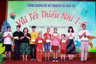 Công đoàn Bộ Kế hoạch và Đầu tư tổ chức vui Tết Thiếu nhi 1/6