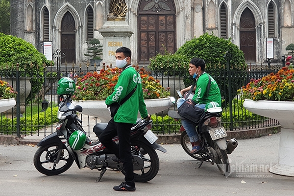 Hà Nội: Trên 14 nghìn shipper được "cấp phép" hoạt động trong thời gian giãn cách