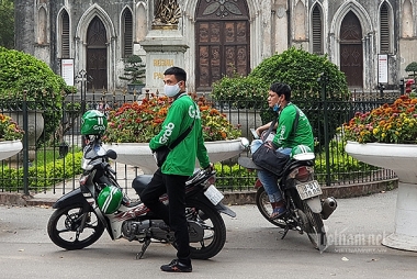 Hà Nội: Trên 14 nghìn shipper được "cấp phép" hoạt động trong thời gian giãn cách