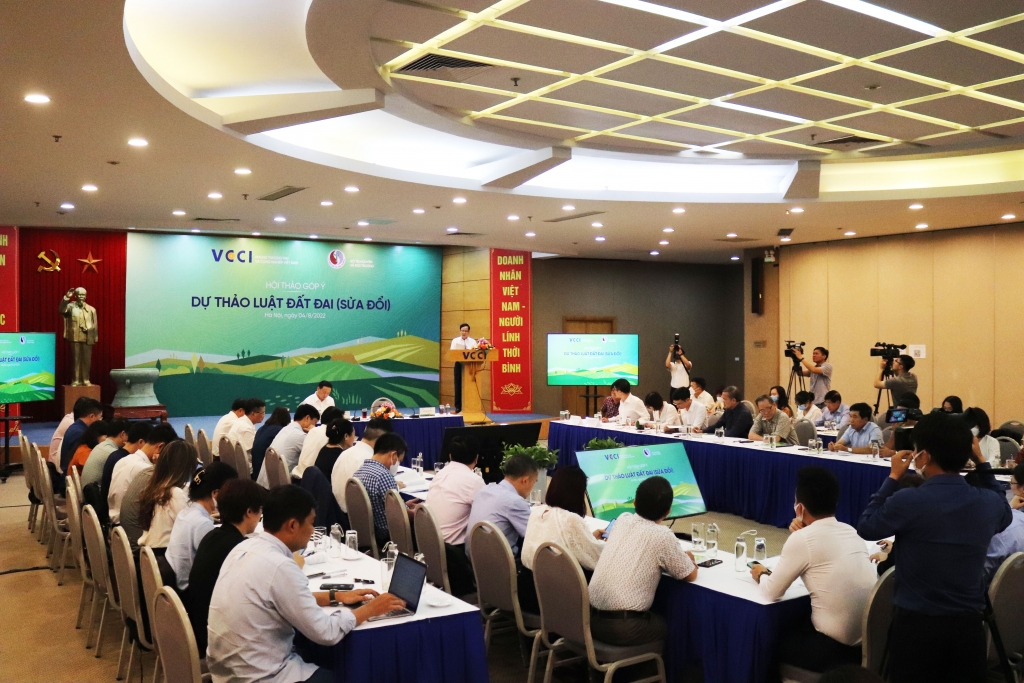 Bộ trưởng Trần Hồng Hà: Lắng nghe doanh nghiệp, tìm giải pháp để sửa đổi Luật Đất đai Bộ trưởng Trần Hồng Hà: Lắng nghe doanh nghiệp, tìm giải pháp để sửa đổi Luật Đất đai