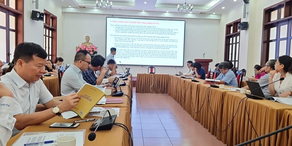 Việt Nam chưa có các cụm liên kết ngành theo đúng nghĩa Việt Nam chưa có các cụm liên kết ngành theo đúng nghĩa