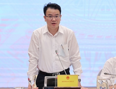 GDP nửa đầu năm đạt 3,72%, đặt ra nhiệm vụ rất nặng nề cho những tháng cuối năm