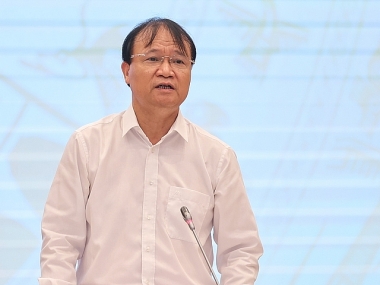 Doanh nghiệp xăng dầu kêu càng bán, càng lỗ, Thứ trưởng Bộ Công Thương nói gì?