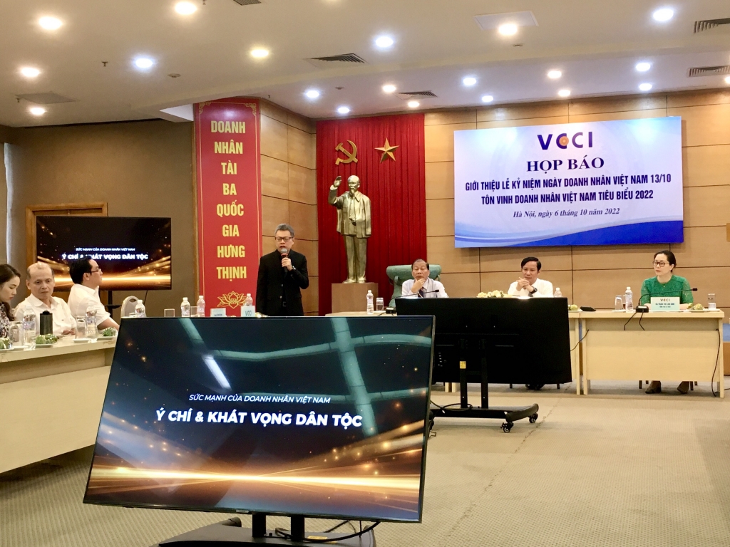 Tôn vinh doanh nhân Việt Nam tiêu biểu 2022: Lan tỏa, truyền cảm hứng tinh thần doanh nhân Tôn vinh doanh nhân Việt Nam tiêu biểu 2022: Lan tỏa, truyền cảm hứng tinh thần doanh nhân