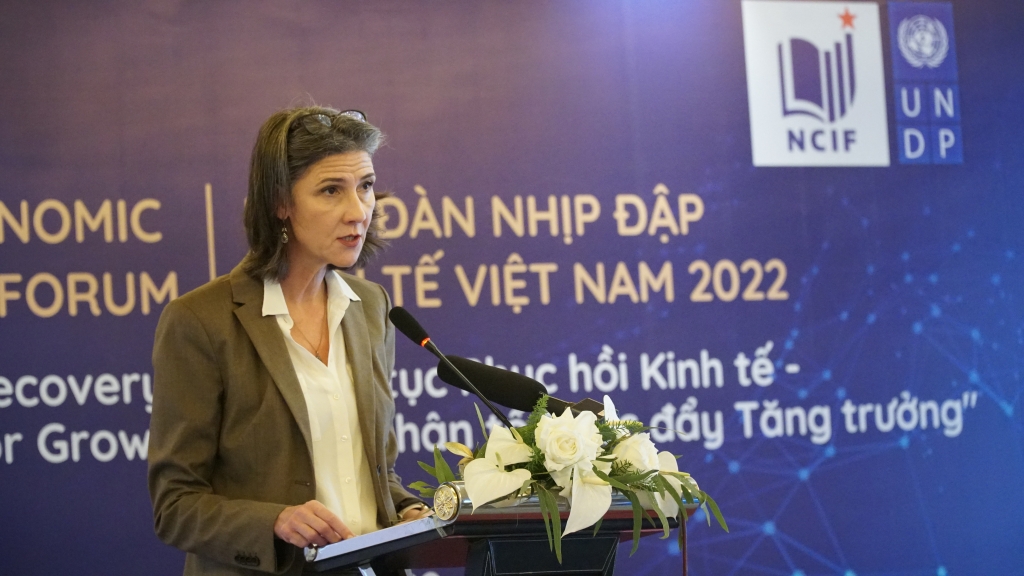 Triển vọng kinh tế Việt Nam tươi sáng, nhưng rủi ro đang gia tăng Triển vọng kinh tế Việt Nam tươi sáng, nhưng rủi ro đang gia tăng