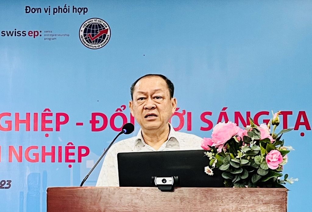 Vai trò của sinh viên trong hành trình hình thành 1 doanh nghiệp khởi nghiệp đổi mới sáng tạo Vai trò của sinh viên trong hành trình hình thành 1 doanh nghiệp khởi nghiệp đổi mới sáng tạo