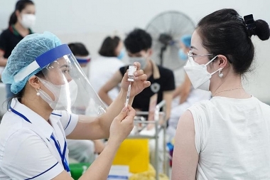 Những đối tượng nào được ưu tiên tiêm sớm mũi 3 vaccine phòng COVID-19?