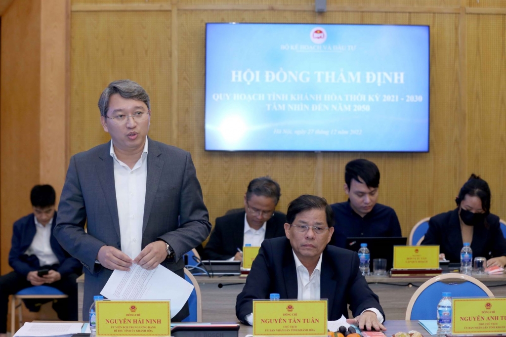 Thẩm định đường hướng phát triển tỉnh Khánh Hòa thời kỳ 2021-2030, tầm nhìn đến năm 2050 Thẩm định đường hướng phát triển tỉnh Khánh Hòa thời kỳ 2021-2030, tầm nhìn đến năm 2050