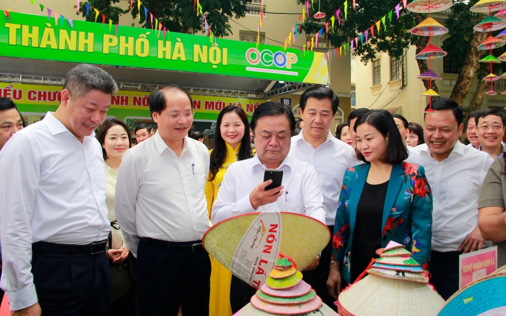 Hà Nội đẩy mạnh thực hiện chuyển đổi số, hướng tới nông thôn mới thông minh