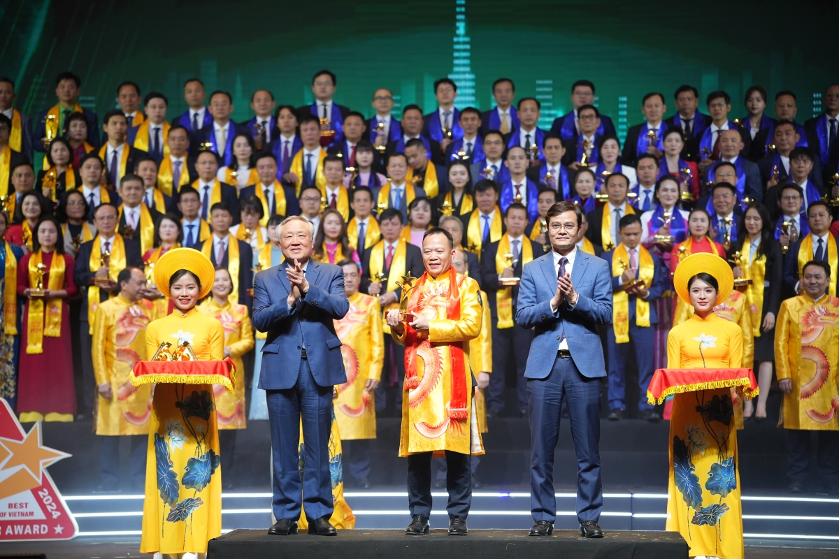 Công ty Cổ phần Stavian Hóa chất vinh dự nhận giải thưởng Sao Vàng Đất Việt năm 2024