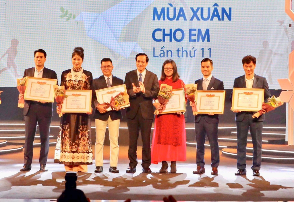 Người đàn ông vươn lên số phận, quyết tâm làm từ thiện Người đàn ông vươn lên số phận, quyết tâm làm từ thiện