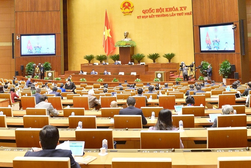 1 luật sửa 8 luật: Khơi thông các điểm nghẽn để tạo thuận lợi cho nhà đầu tư 1 luật sửa 8 luật: Khơi thông các điểm nghẽn để tạo thuận lợi cho nhà đầu tư