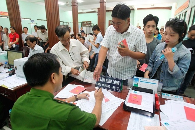 Sổ hộ khẩu hết tác dụng, người dân có thể dùng 7 phương thức thông tin để thay sổ hộ khẩu Sổ hộ khẩu hết tác dụng, người dân có thể dùng 7 phương thức thông tin để thay sổ hộ khẩu