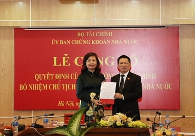 Ủy ban Chứng khoán Nhà nước có tân nữ Chủ tịch đầu tiên