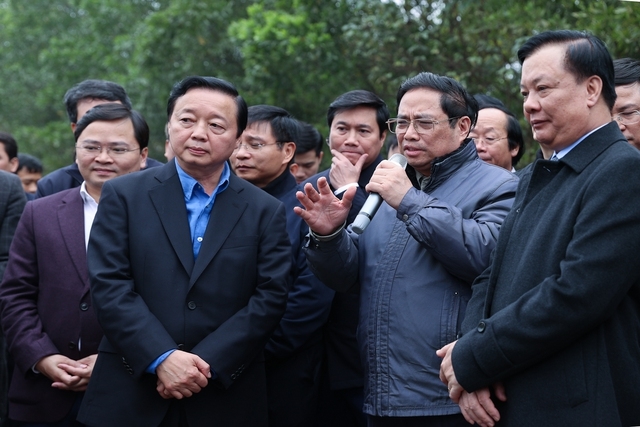 Kiểm tra dự án đường Vành đai 4 Vùng Thủ đô, Thủ tướng yêu cầu tránh giấy tờ, thủ tục phiền hà
