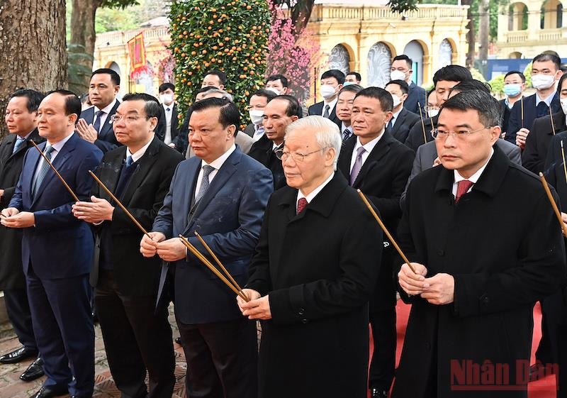 Tổng Bí thư Nguyễn Phú Trọng: Khơi dậy khát vọng phát triển đất nước phồn vinh, hạnh phúc… Tổng Bí thư Nguyễn Phú Trọng: Khơi dậy khát vọng phát triển đất nước phồn vinh, hạnh phúc…