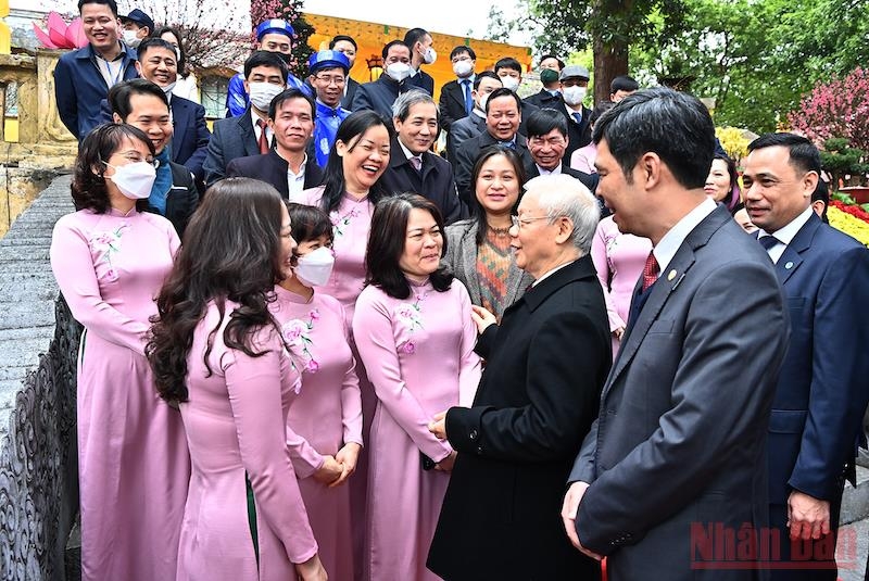 Tổng Bí thư Nguyễn Phú Trọng: Khơi dậy khát vọng phát triển đất nước phồn vinh, hạnh phúc… Tổng Bí thư Nguyễn Phú Trọng: Khơi dậy khát vọng phát triển đất nước phồn vinh, hạnh phúc…