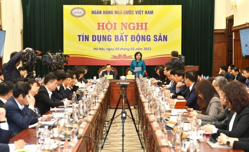 Kiểm soát rủi ro cấp tín dụng với phân khúc bất động sản kinh doanh có tính đầu cơ, làm giá… Kiểm soát rủi ro cấp tín dụng với phân khúc bất động sản kinh doanh có tính đầu cơ, làm giá…