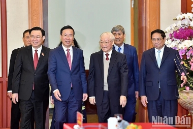 Tổng Bí thư Nguyễn Phú Trọng chúc sự nghiệp cách mạng của Đảng và nhân dân ta đạt được nhiều thắng lợi to lớn hơn nữa