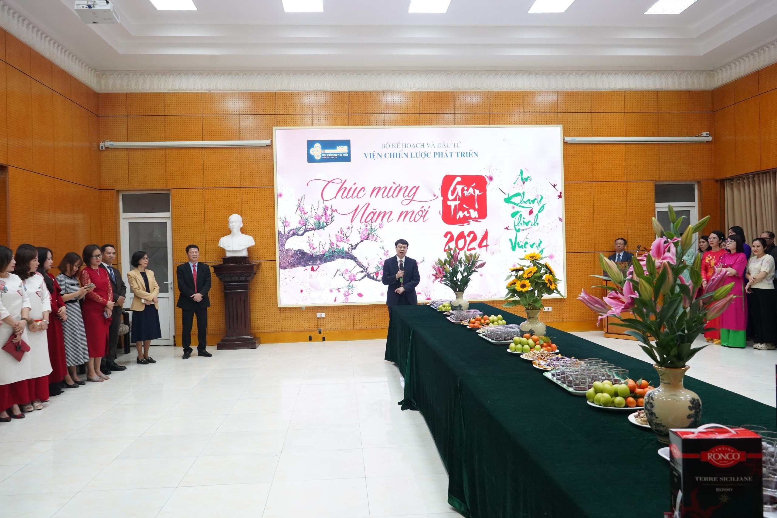 Mong Viện Chiến lược phát triển luôn duy trì là con chim đầu đàn của Bộ Kế hoạch và Đầu tư trong lĩnh vực nghiên cứu quy hoạch, chiến lược Mong Viện Chiến lược phát triển luôn duy trì là con chim đầu đàn của Bộ Kế hoạch và Đầu tư trong lĩnh vực nghiên cứu quy hoạch, chiến lược