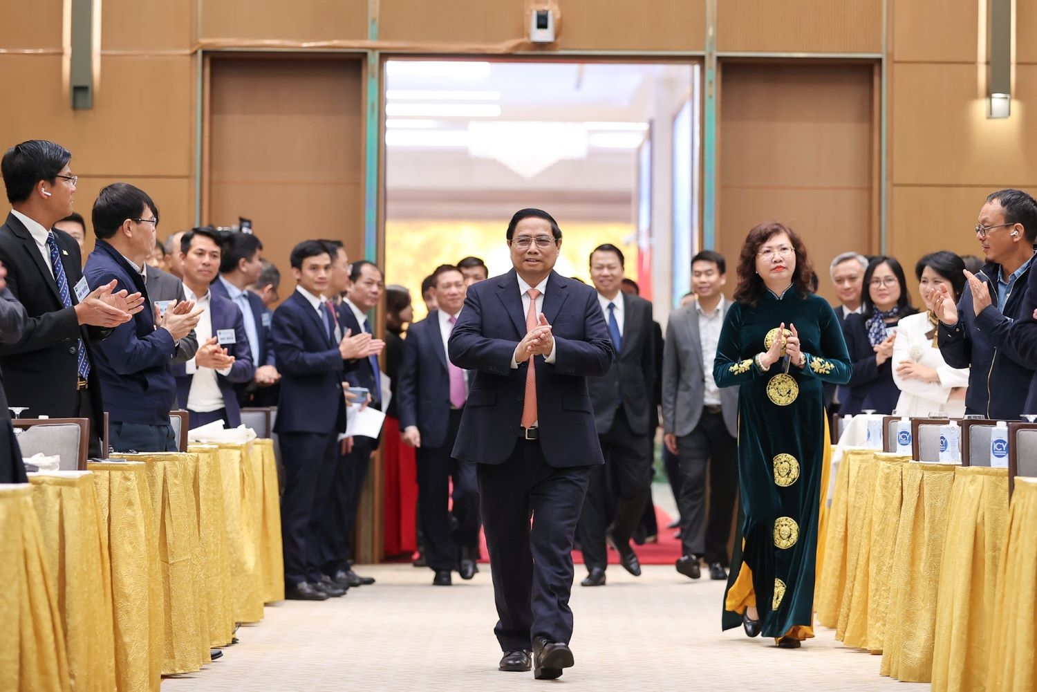 Nghiên cứu xây dựng trung tâm dữ liệu tập trung hỗ trợ công tác quản lý, giám sát thị trường chứng khoán