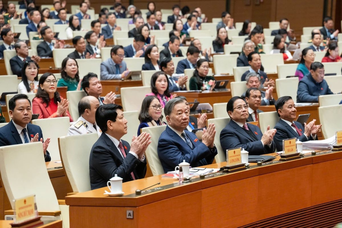 Kỳ họp bất thường của Quốc hội quyết định nhiều vấn đề cấp bách phục vụ cuộc cách mạng sắp xếp, tinh gọn tổ chức bộ máy