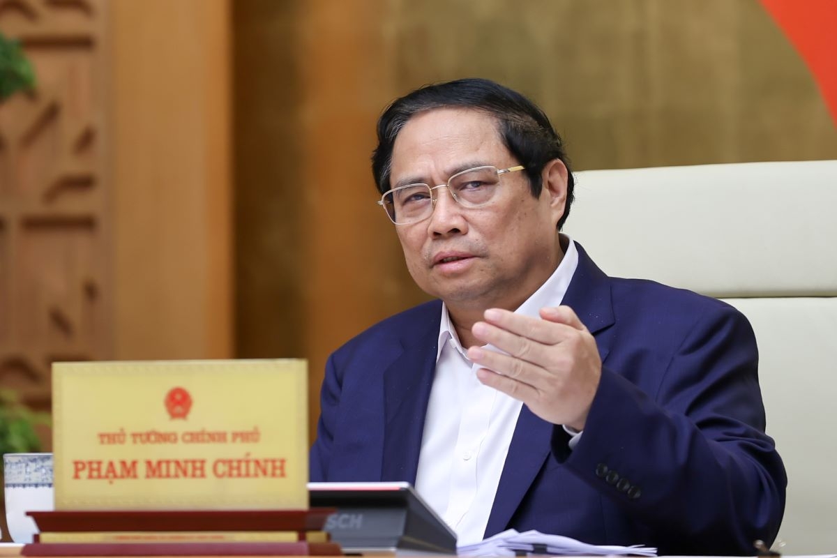 Xây dựng, hoàn thiện hệ thống pháp luật phải tránh  Xây dựng, hoàn thiện hệ thống pháp luật phải tránh