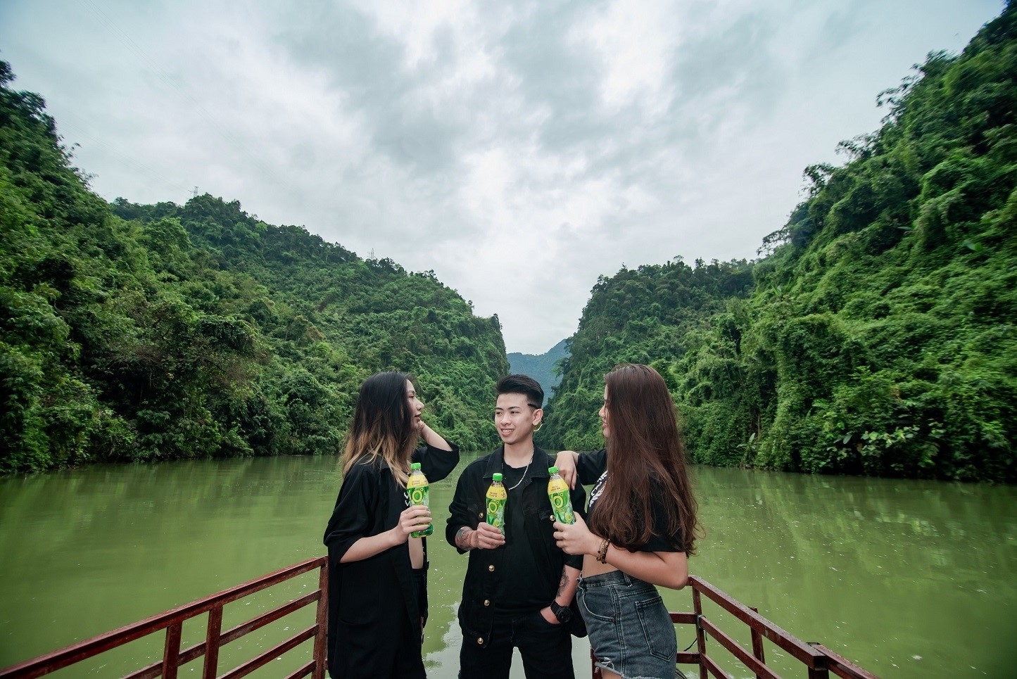Du lịch, dã ngoại, thưởng trà và 1.001 cách người trẻ xua tan căng thẳng ngày nắng nóng Du lịch, dã ngoại, thưởng trà và 1.001 cách người trẻ xua tan căng thẳng ngày nắng nóng