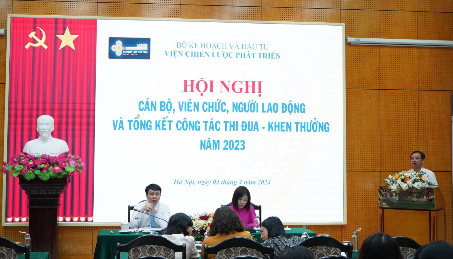 Viện Chiến lược phát triển tập trung thực hiện các nhiệm vụ phục vụ hoạt động của Tiểu ban Kinh tế - Xã hội chuẩn bị Đại hội toàn quốc lần thứ XIV của Đảng Viện Chiến lược phát triển tập trung thực hiện các nhiệm vụ phục vụ hoạt động của Tiểu ban Kinh tế - Xã hội chuẩn bị Đại hội toàn quốc lần thứ XIV của Đảng