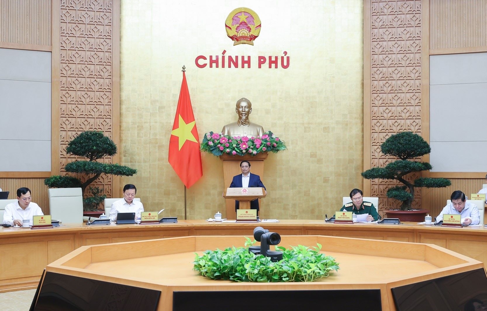 3 nhóm nhiệm vụ trọng tâm về công tác xây dựng, hoàn thiện thể chế 3 nhóm nhiệm vụ trọng tâm về công tác xây dựng, hoàn thiện thể chế